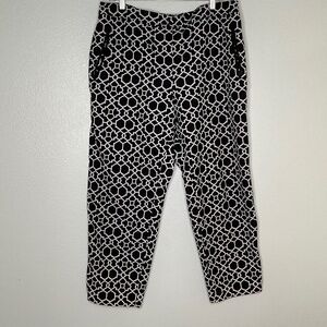 Chico's Zenergy UPF Neema Lattice Print ankle pants in black and white Size 14